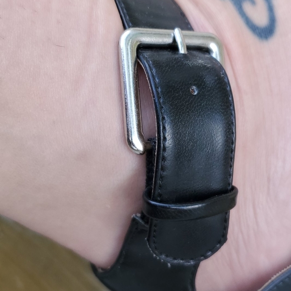 Black and white strappy wedges - Picture 3 of 10